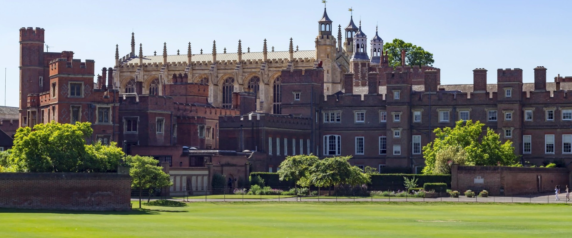 A Comprehensive Look at UK Independent School and University Admissions
